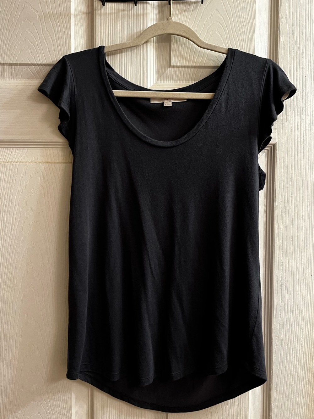 LOFT~GRAY~FLUTTER~SLEEVE~TEE~M
